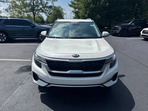 Used 2021 Kia Seltos EX AWD/4WD image 2