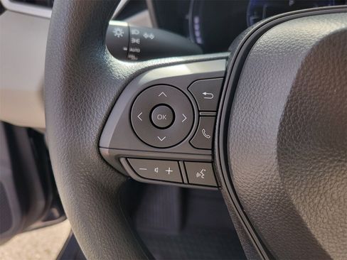 Used 2026 Toyota Corolla LE image 19