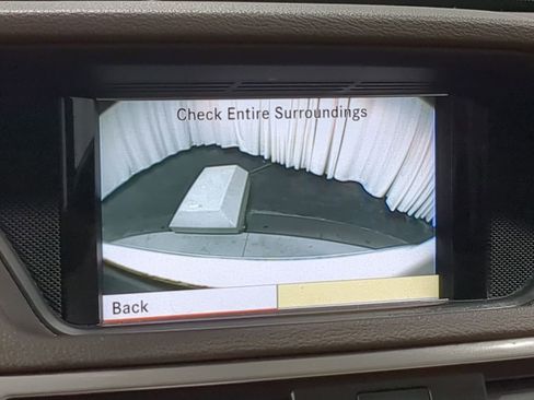 Used 2011 Mercedes-Benz E 350 4MATIC Sedan image 42