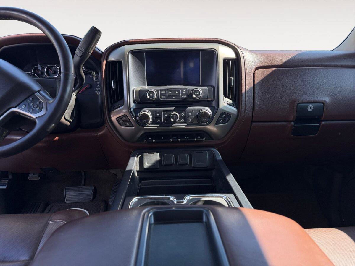 Used 2014 Chevrolet Silverado 1500 High Country w/ High Country Premium Package AWD/4WD image 11