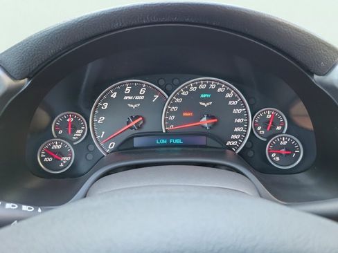 Used 2006 Chevrolet Corvette Convertible w/ Preferred Equipment Group RWD image 22