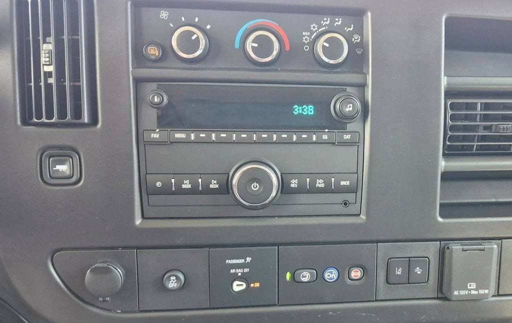 Used 2025 Chevrolet Express 3500 LT w/ LT Preferred Equipment Group RWD image 75