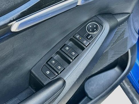 Used 2025 Kia Seltos S AWD/4WD image 19