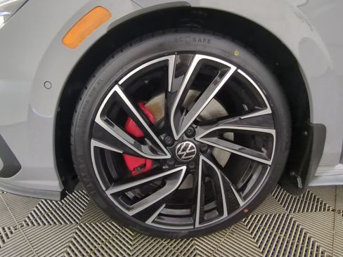 Used 2023 Volkswagen GTI Autobahn FWD image 17