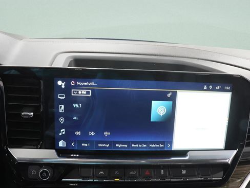 Used 2023 Chevrolet Silverado 1500 RST w/ Rally Edition image 11