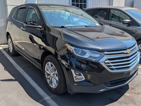 Used 2018 Chevrolet Equinox LT FWD image 3