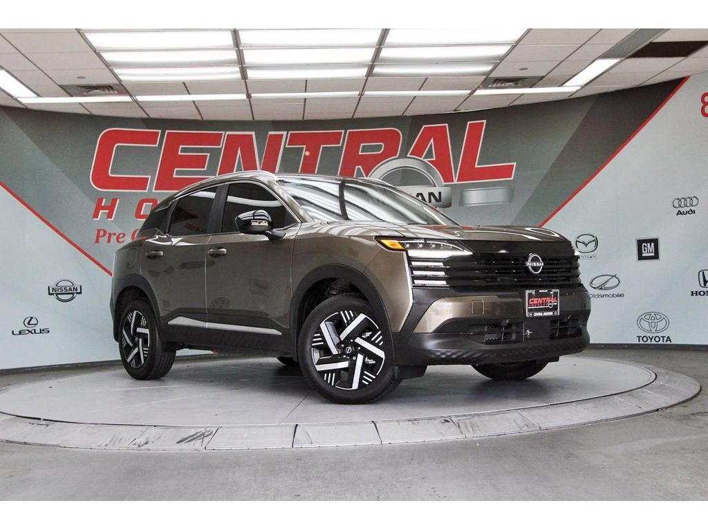 Used 2026 Nissan Kicks SV FWD image 1