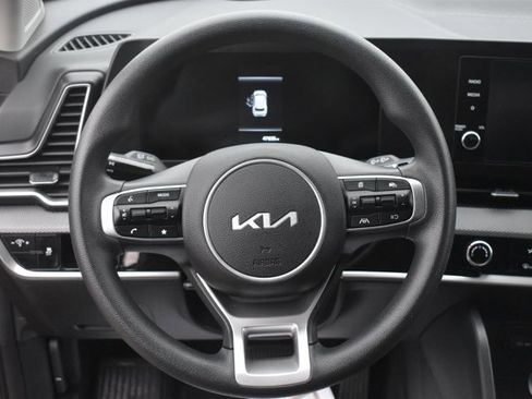 Used 2024 Kia Sportage LX image 17