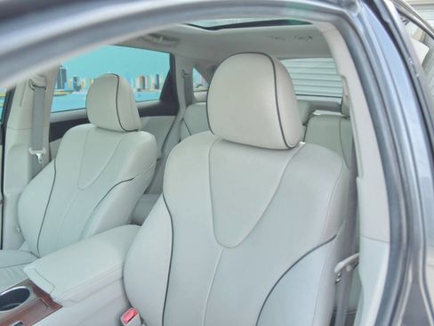 Used 2012 Toyota Venza Limited image 22