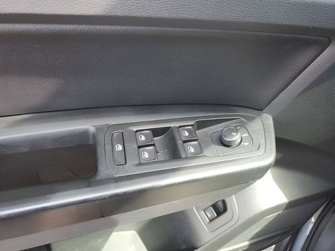 Used 2021 Volkswagen Atlas SE image 27