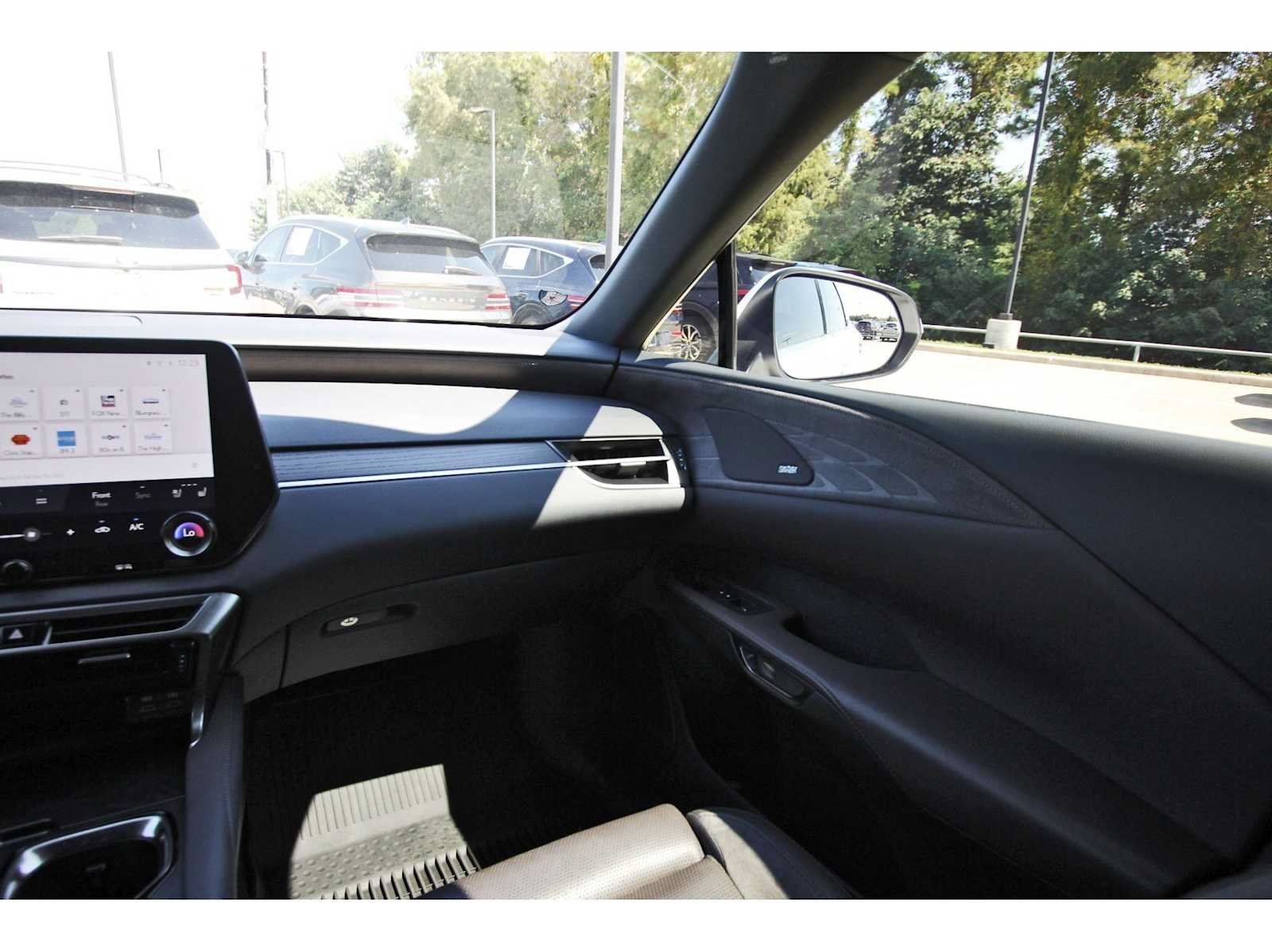 Used 2023 Lexus RX 350 AWD w/ Accessory Package (Z1) image 8