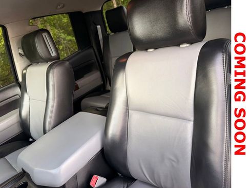 Used 2011 Toyota Tundra Limited w/ Memory Pkg AWD/4WD image 11