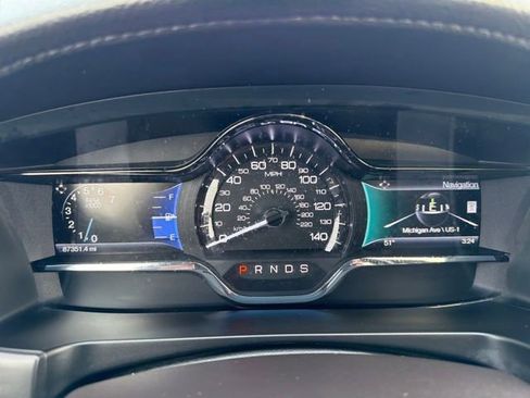 Used 2015 Lincoln MKS AWD w/ Equipment Group 101A image 18