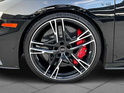 Certified 2023 Audi R8 V10 performance image 9