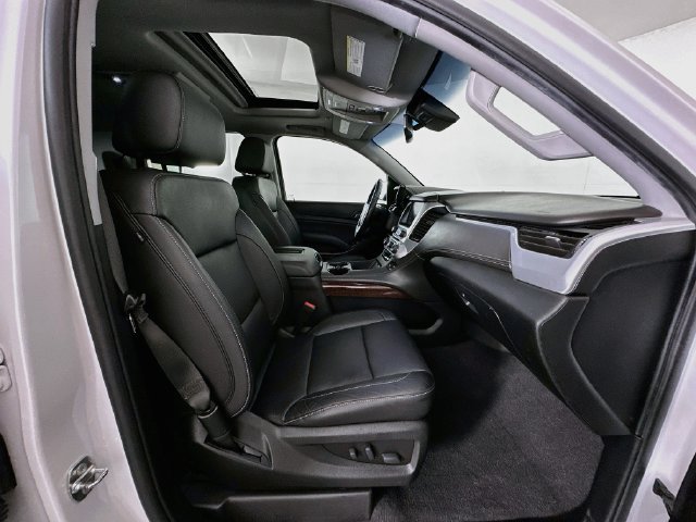 Used 2020 GMC Yukon SLT w/ Graphite Performance Edition RWD image 31