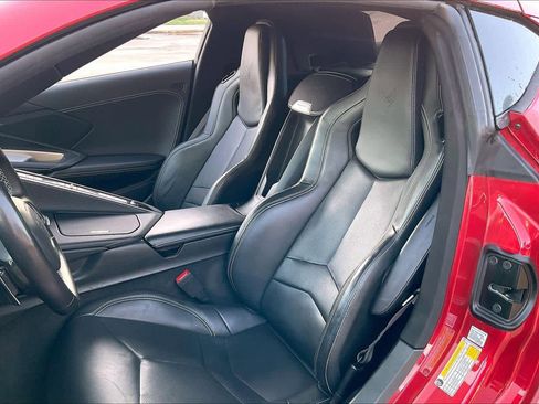 Used 2022 Chevrolet Corvette Stingray Coupe w/ Z51 Performance Package image 8