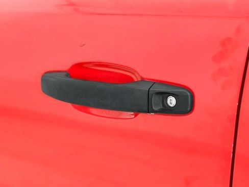 Used 2019 Chevrolet Colorado W/T image 37