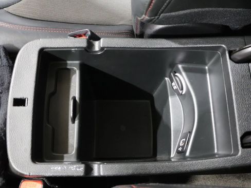 Used 2015 Jeep Cherokee Trailhawk image 31