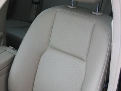 Used 2011 Mercedes-Benz C 300 4MATIC Sedan image 29