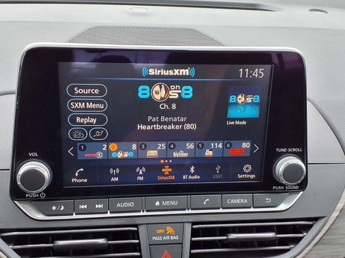 Used 2025 Nissan Altima 2.5 SV FWD image 5