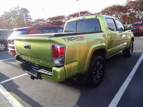 Used 2023 Toyota Tacoma TRD Sport image 4