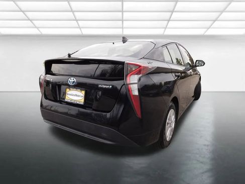 Used 2016 Toyota Prius Two image 5