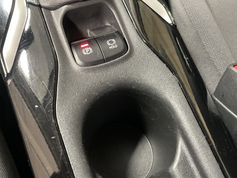 Used 2021 Toyota Corolla LE image 28