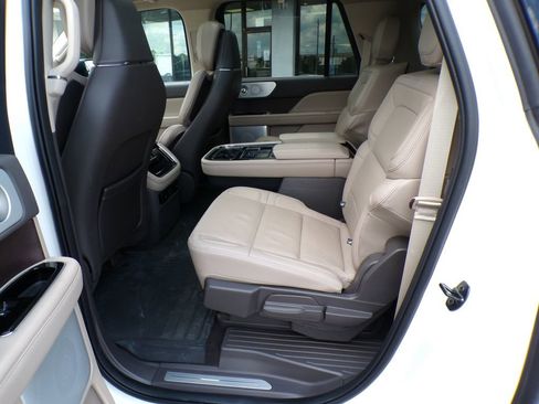 Used 2024 Lincoln Navigator L Reserve image 26