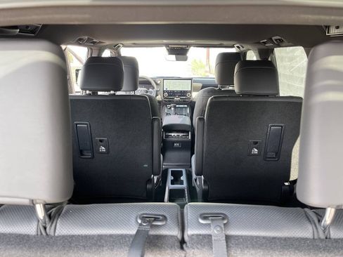 Used 2026 Lexus GX 550 w/ Cold Area Package AWD/4WD image 7
