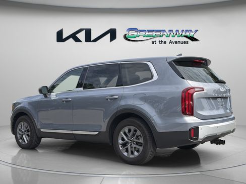 Certified 2024 Kia Telluride LX AWD/4WD image 4
