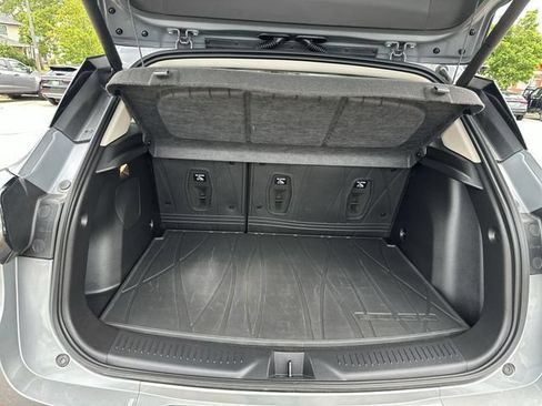 Used 2025 Buick Encore GX Avenir w/ Avenir Technology Package AWD/4WD image 22