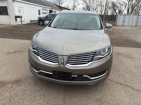 Used 2017 Lincoln MKX Select w/ Select Plus Package image 2