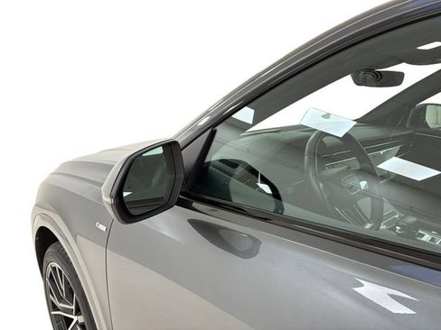 Used 2019 Audi Q8 Premium Plus w/ Premium Plus AWD/4WD image 10