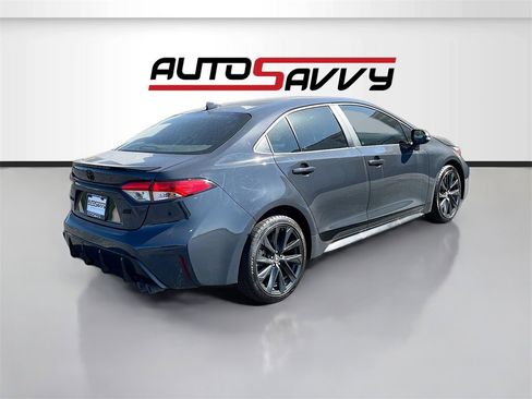 Used 2023 Toyota Corolla SE image 7