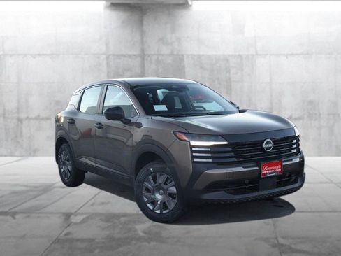 New 2026 Nissan Kicks S image 2