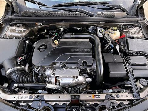 Used 2020 Chevrolet Malibu LT image 10