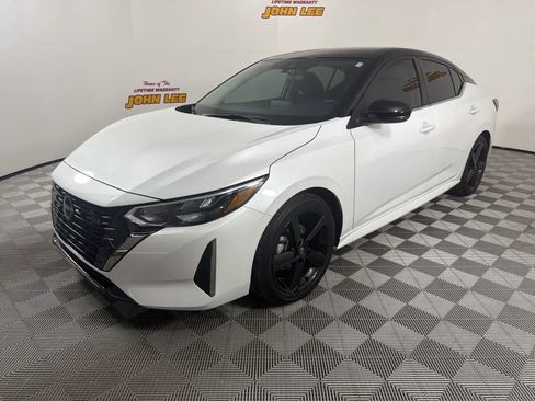 Used 2024 Nissan Sentra SR image 1