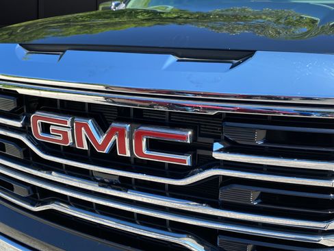 Used 2023 GMC Sierra 1500 SLT w/ SLT Premium Package AWD/4WD image 51