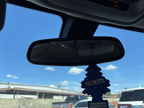 Used 2020 Chevrolet Blazer LT image 25