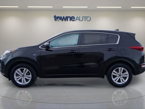 Used 2018 Kia Sportage LX image 3