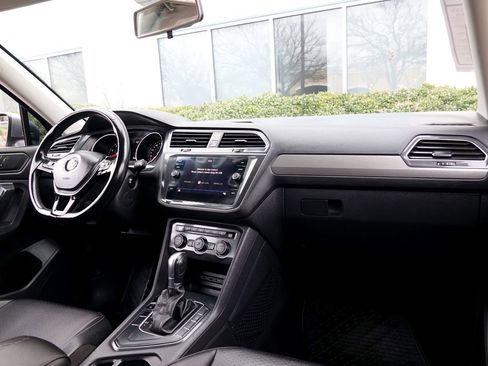 Used 2019 Volkswagen Tiguan SE image 7