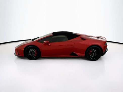 Used 2022 Lamborghini Huracan EVO RWD image 40