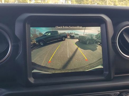 Certified 2022 Jeep Wrangler Unlimited Rubicon 4xe w/ Cold Weather Group image 26