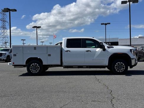New 2026 GMC Sierra 3500 Pro w/ Convenience Package AWD/4WD image 3