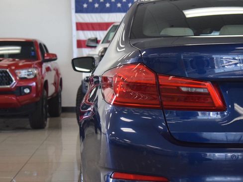 Used 2019 BMW 530i w/ Convenience Package image 27