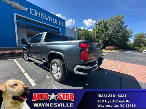 Used 2020 Chevrolet Silverado 2500 LTZ w/ LTZ Plus Package AWD/4WD image 12