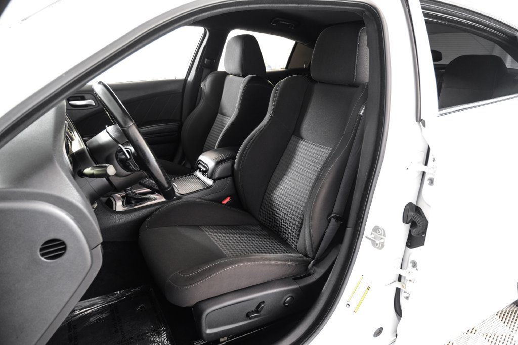 Used 2022 Dodge Charger R/T w/ Blacktop Package RWD image 30