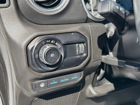 Used 2023 Jeep Wrangler Unlimited Rubicon 4xe w/ Cold Weather Group AWD/4WD image 16