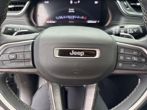 Used 2023 Jeep Grand Cherokee L Limited w/ Luxury Tech Group II AWD/4WD image 20