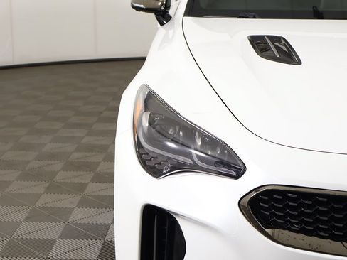 Used 2019 Kia Stinger GT2 AWD/4WD image 19